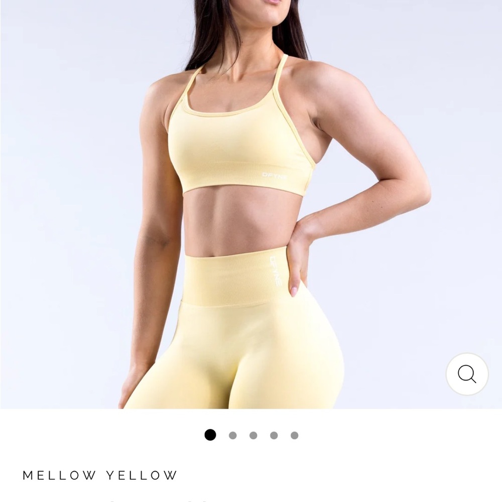 DFYNE Women's Seamless Sports Bra